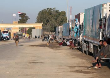 Detenida la entrada de ayuda humanitaria a Gaza desde Egipto tras reanudarse los combates