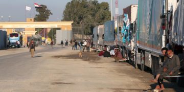 Detenida la entrada de ayuda humanitaria a Gaza desde Egipto tras reanudarse los combates