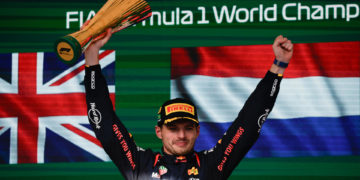 Verstappen recoge su premio de campeón y Alonso el de la ‘Maniobra del año’ en gala FIA