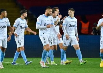 Girona profanó el campo del Barcelona y es líder solitario en España