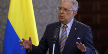 Gobierno colombiano descarta una crisis migratoria por el tránsito de africanos por el aeropuerto de Bogotá