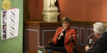 Los Premios Nobel honran a la ciencia básica, que permite avances como las vacunas covid