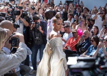 Céline Dion perdió el control de sus músculos por culpa de una enfermedad neurológica
