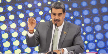 Maduro crea una división militar para la zona disputada con Guyana, sin incursión en área