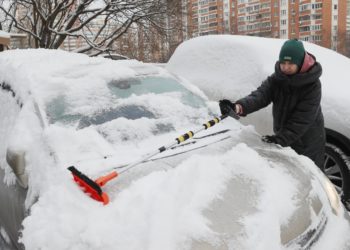 Moscú vive la mayor nevada en casi 150 años y Siberia se prepara para 50 grados bajo cero