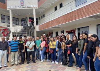 Táchira/ Docentes municipales no tienen ni para comprar una hallaca