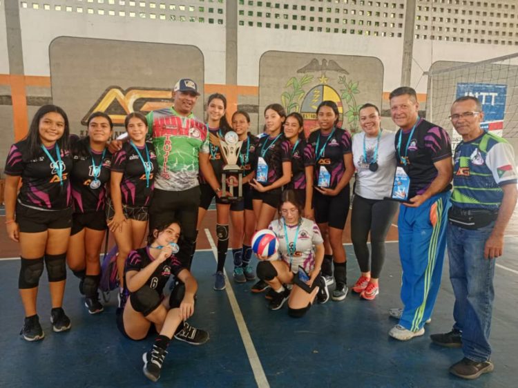Escuela Menor Trujillo "Carlos Mejia" del municipio capital, es la campeona de la categoría infantil femenina (Gráficas: Cortesía Iamd-Trujillo)