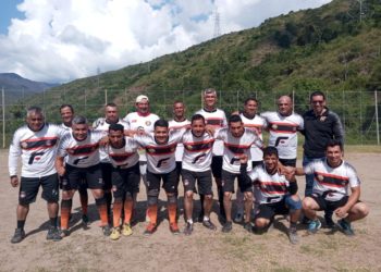 La gran familia Kuikas de Trujillo cerró el año con fiesta futbolística