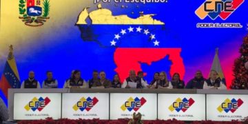 El sí superó el 95%: Amoroso dice que votaron 10 millones 554 mil personas