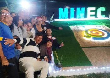 Minec Boconó enciende sus luces navideñas 