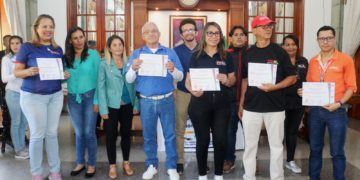 Graduados 153 trabajadores por las misiones educativas, Inces y la UPTMKR