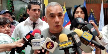 Táchira | Gobernador afirma que hay suficiente combustible pese a las colas