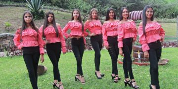 Presentación a medios de comunicación de las candidatas a festividades de Escuque