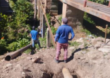 Fuerza de trabajo de Aguas de Mérida reparó tubería en sector San Benito de Lagunillas