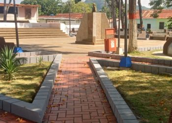 Alcaldía de Motatán reacondiciona plaza Bolívar e Iglesia para las Navidades