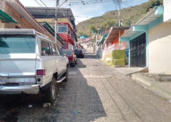 Calle Valera del Barrio “El Milagro” clama un plan de asfaltado para el 2024