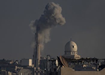 Los combates se extienden por toda Gaza, Netanyahu visita el norte y Sinwar reaparece