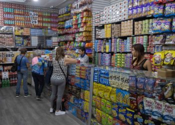 La canasta familiar de alimentos en Venezuela aumentó un 5,7 % en noviembre, según CENDAS-FVM