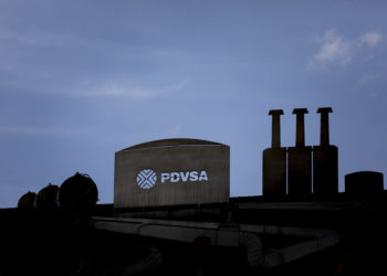 PDVSA dice haber saneado más del 80 % de la costa afectada por derrame de hidrocarburos