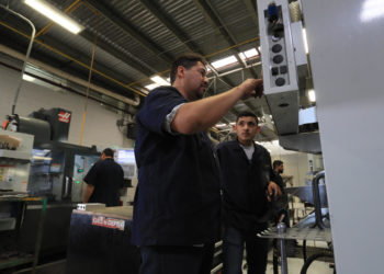 El salario mínimo de México aumentará un 20 % en 2024 con consenso de todos los sectores