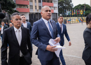 Opositores comienzan a pedir la revisión de sus inhabilitaciones políticas en Venezuela