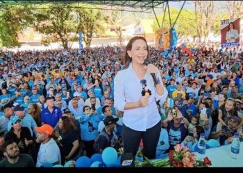 María Corina se encontró con su equipo regional en Mérida