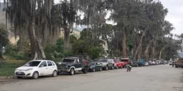 Llegó la gasolina a Boconó, pero continúan las largas colas