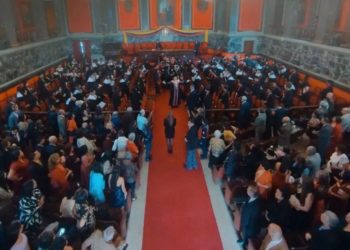 Mil trecientos nuevos profesionales egresaron en diciembre de la ULA