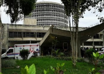 ULA rechaza usurpación de funciones de la directiva del IAHULA al suspender a dos médicas residentes