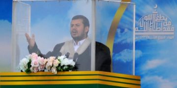 Líder hutí reta a EEUU por designarlo terrorista, decisión que afectaría a los yemeníes