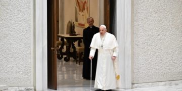 El papa: que el Holocausto ayude a no olvidar que el odio y la violencia no pueden justificarse