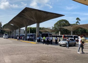Ocho líneas de transporte fronterizo tienen tres días paralizadas porque se les venció el permiso para ingresar al terminal de Cúcuta