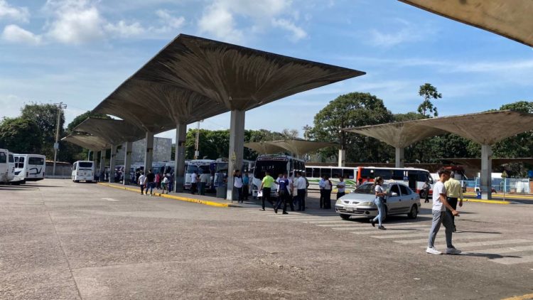 Lineas de la frontera no ha  podido ingresar al terminal de Cúcuta