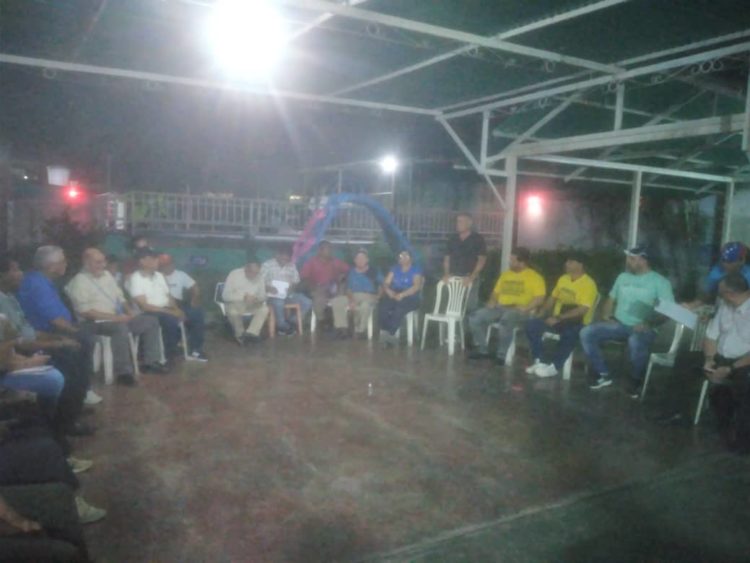 La  oposición se reunió  en Sabana de Mendoza.