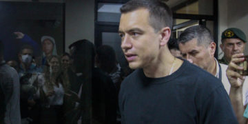 Noboa acepta la ayuda de Estados Unidos contra el crimen organizado y pide armas e inteligencia