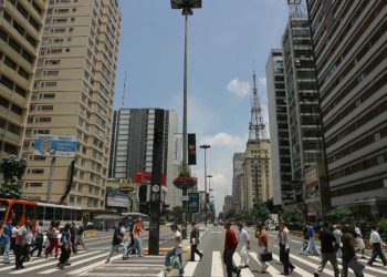La ONU prevé un crecimiento más bajo, del 1,6 %, para la economía de América Latina y el Caribe en 2024