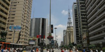 La ONU prevé un crecimiento más bajo, del 1,6 %, para la economía de América Latina y el Caribe en 2024