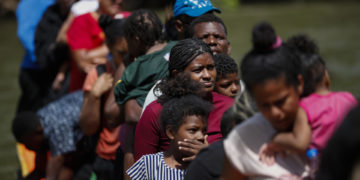 Más de 520.000 migrantes cruzaron selva de Darién en 2023, 120.000 fueron menores de edad