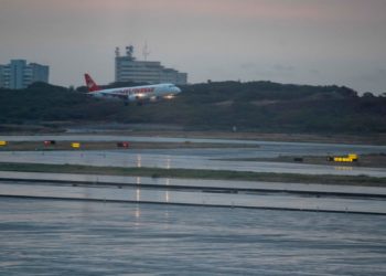 La Justicia argentina ordena decomiso de avión venezolano-iraní solicitado por EE.UU.