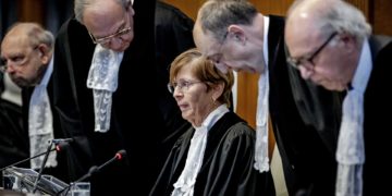 CIJ urge a Israel a evitar un genocidio en Gaza y permitir ayuda, sin pedir alto el fuego