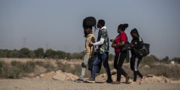 Human Rights Watch pide a México que rechace los planes para restringir el asilo en EE.UU.