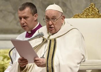 El papa pide unidad en la iglesia en la misa de Reyes Magos: «ideologías no, vocación sí»
