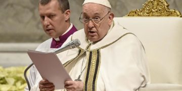 El papa pide unidad en la iglesia en la misa de Reyes Magos: «ideologías no, vocación sí»