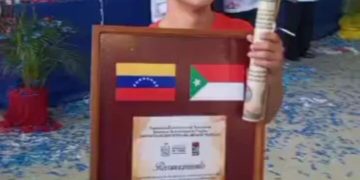 Atleta especial boconés recibió reconociendo del gobernador