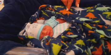 Primer bebé nacido este 2024 en Boconó recibe canastilla de regalo