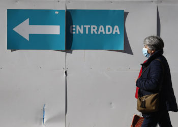 España impondrá el uso de la mascarilla en centros sanitarios por oleada de gripe