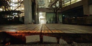 Terremoto en costa occidental japonesa deja importantes daños y activa alerta de tsunami