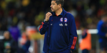 Chile arranca ante Perú con la esperanza de un triunfo que le permita soñar con París