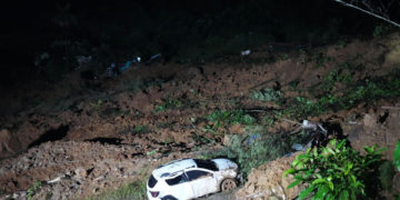 Aumentan a 33 fallecidos por derrumbes en una carretera del departamento colombiano del Chocó