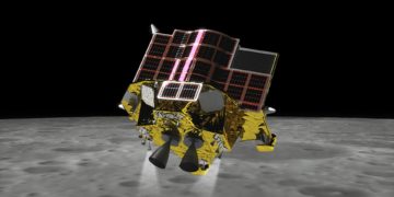 El módulo espacial japonés logra llegar a la Luna y se está comprobando su estado